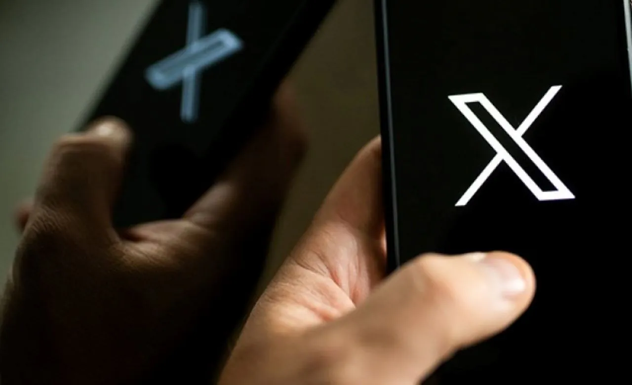 "X" social networking on mobile